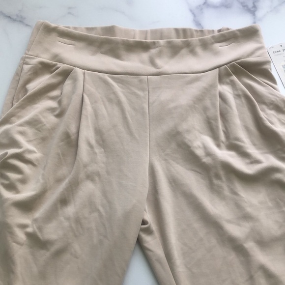 Free People Relaxed Fit Super Soft Harem Leggings Size Small NWT - Picture 10 of 10